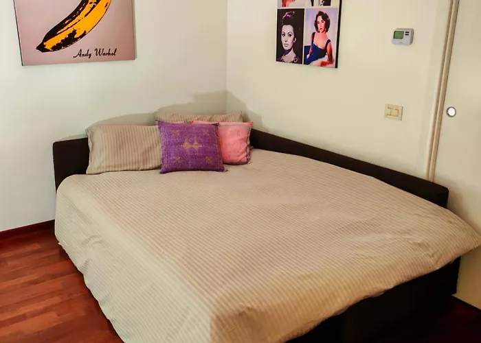 Apartment Art & Design *